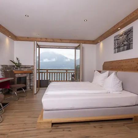 Altroiterhof مزرعة للإقامة